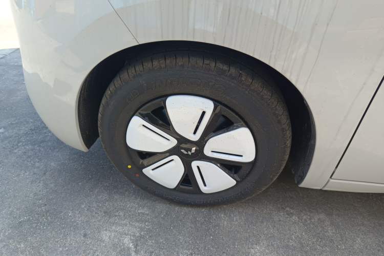 Used Wuling Hongguang MINIEV 2025 Four-Door Version Advanced Edition
