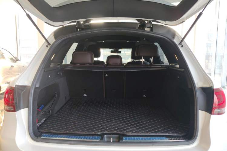 Used Mercedes-Benz GLC 2020 Facelift GLC 260 L 4MATIC Luxury Edition