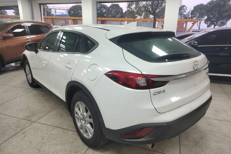 Used Mazda CX-4 2018 2.0L Automatic Two-Wheel Drive Blue Sky Dynamic Version China V Standard
