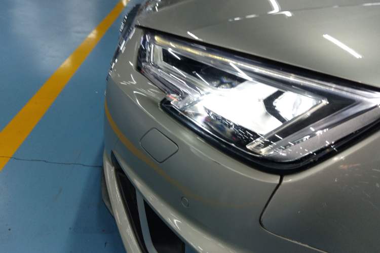 Used Audi A4L 2019 40 TFSI Fashion Version China V