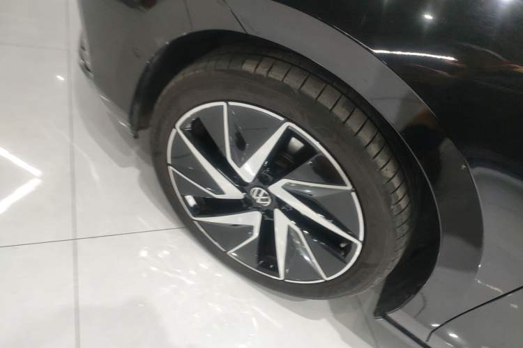 Used Volkswagen Magotan 2024 380TSI DSG Prestige Edition DaMai Package
