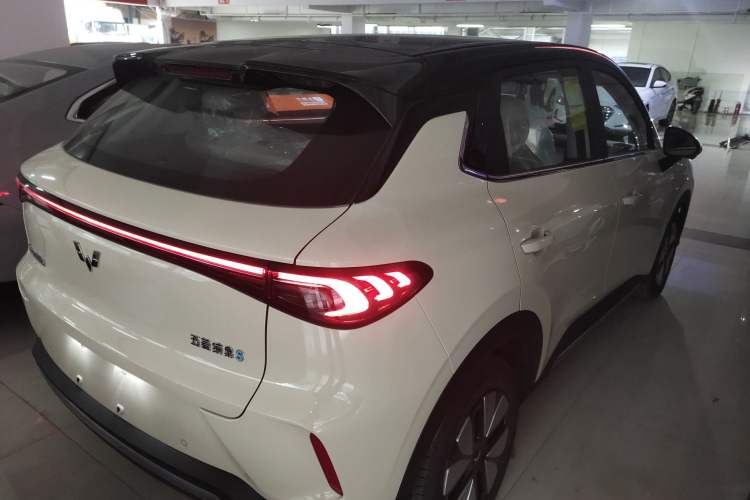 Used Wuling Bingo S 2025 Model 430km Deluxe Edition