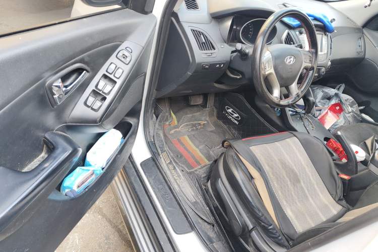 Used Hyundai ix35 2013 2.0L Automatic Two-Wheel Drive Smart GLS China IV Standard
