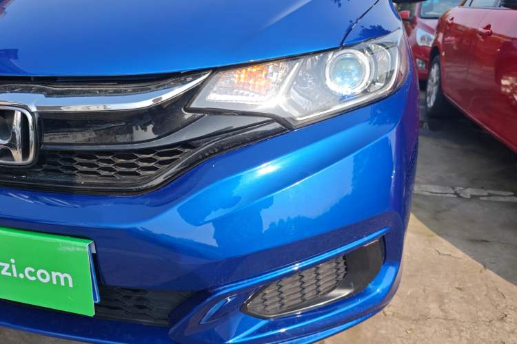 Used Honda Fit 2018 1.5L CVT Comfort Sunroof Version