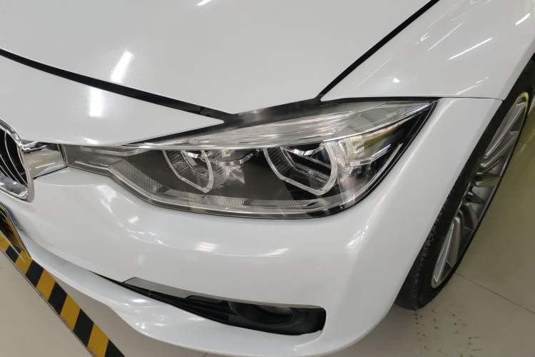 TDK.VehicleDetails.img