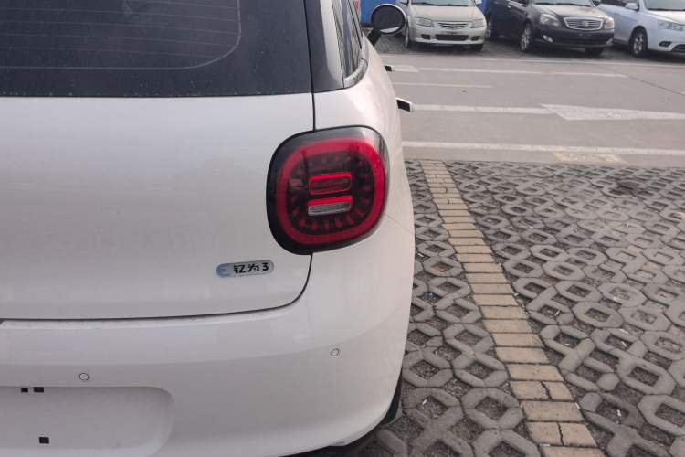 Used  3 2024 Charming Edition 405km Lite