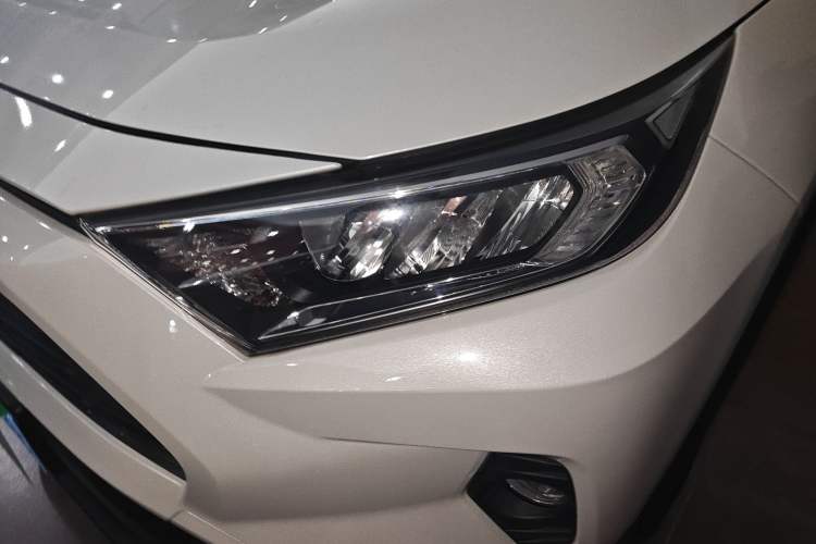 Used Toyota RAV4 2020 2.0L CVT Two-Wheel Drive Fashion PLUS Edition
