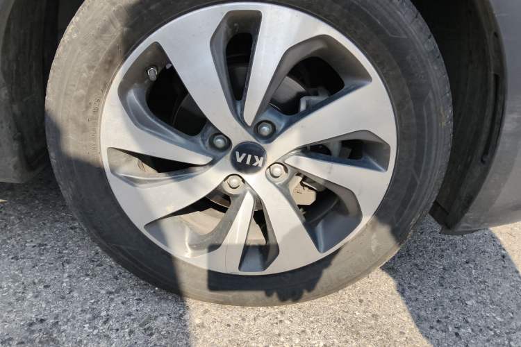 Used Kia KX Cross 2017 1.4L AT GLS