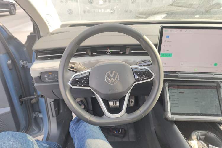 Used Volkswagen ID.7 VIZZION 2024 AIR model
