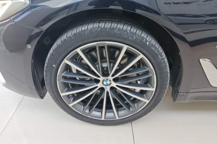 Used BMW 5 Series 2022 Restyled 530Li Leading Edition M Sport Package
