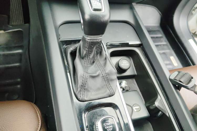 Used Volvo XC60 2019 T5 4x4 Smart Edition China VI Standard