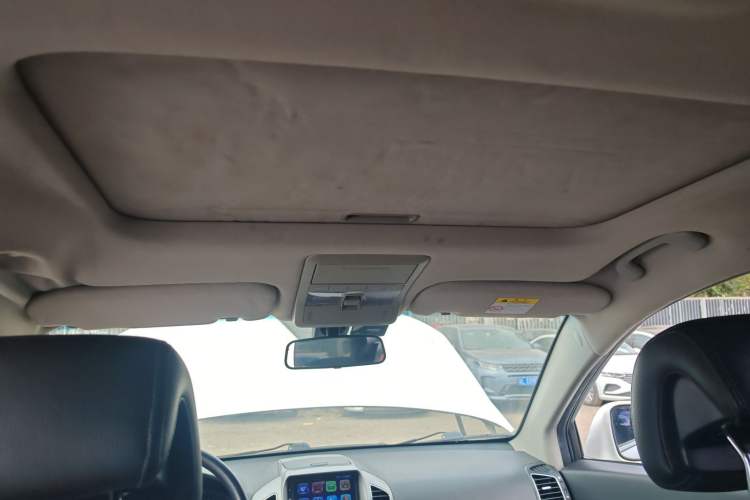 Used Chevrolet Captiva 2015 2.4L Two-Wheel Drive Urban Version 7 Seats
