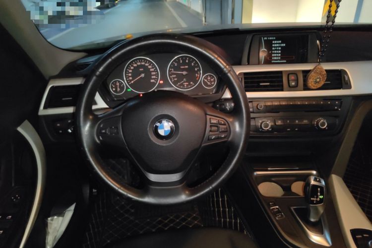 TDK.VehicleDetails.img