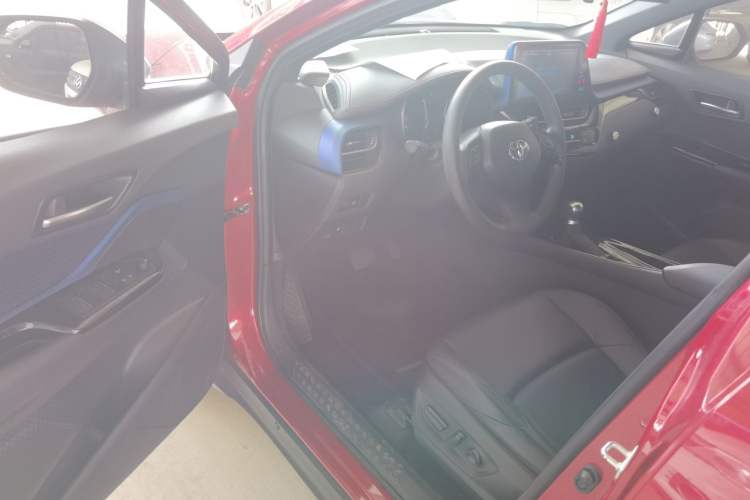 Used Toyota C-HR 2020 2.0L Leading Edition
