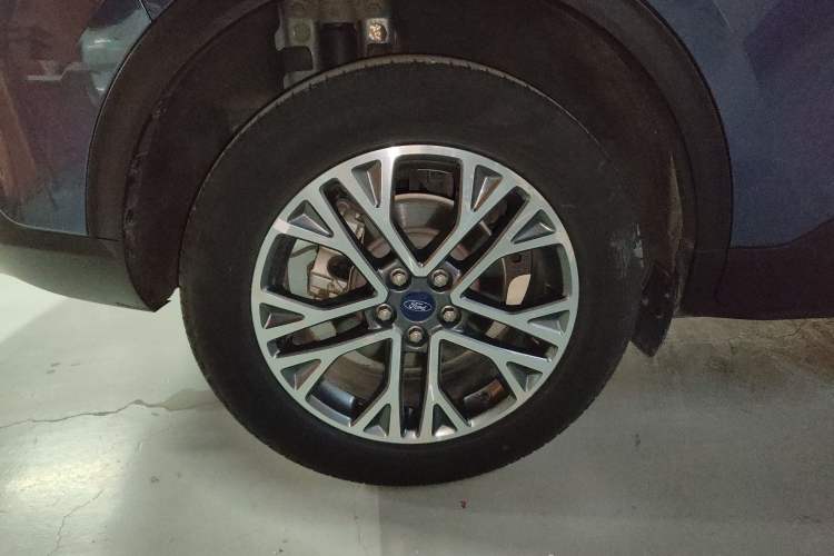 Used Ford Escape 2020 EcoBoost 245 Two-Wheel-Drive Titanium Edition