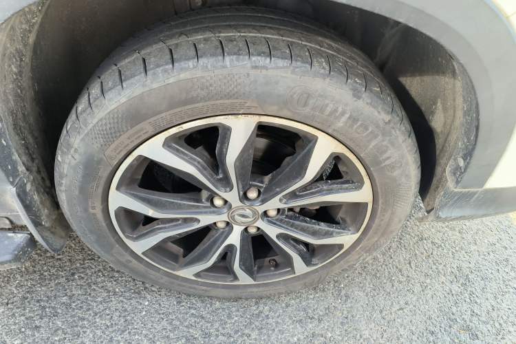 Used FORTHING Joyear X5 2017 Jingxiang Series 1.5T Manual Luxury Model
