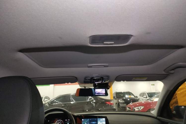 Used Hyundai Elantra 2022 1.5L CVT LUX Prestige Edition
