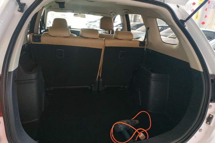 Used Mitsubishi Outlander 2016 2.0L Two-Wheel Drive Fashion Edition 5 Seats