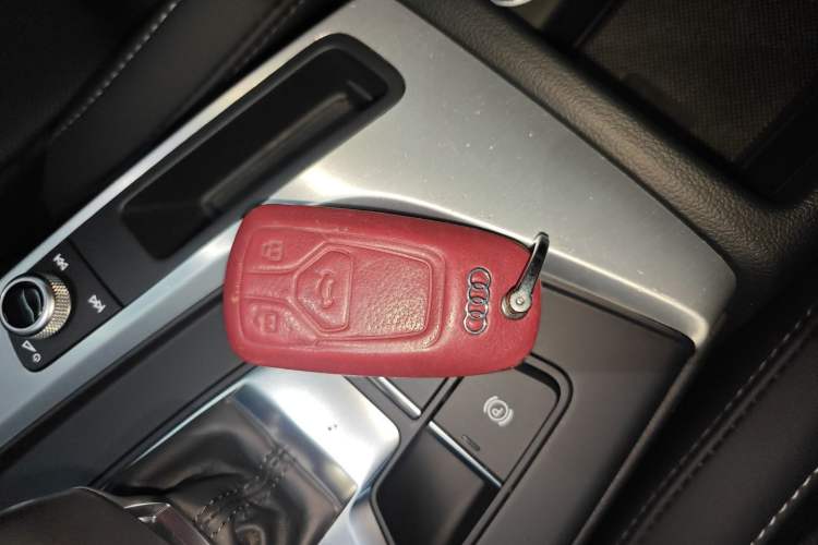 Used Audi A4L 2022 40 TFSI Fashion Dynamic Model
