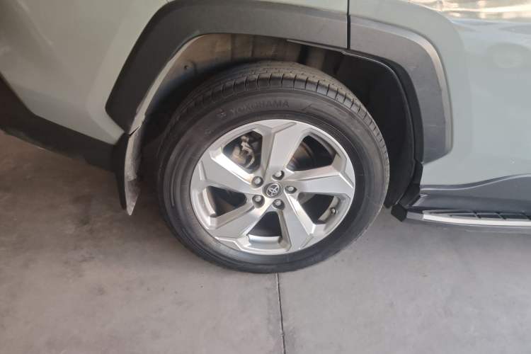 Used Toyota RAV4 2020 2.0L CVT Two-Wheel Drive Fashion Edition
