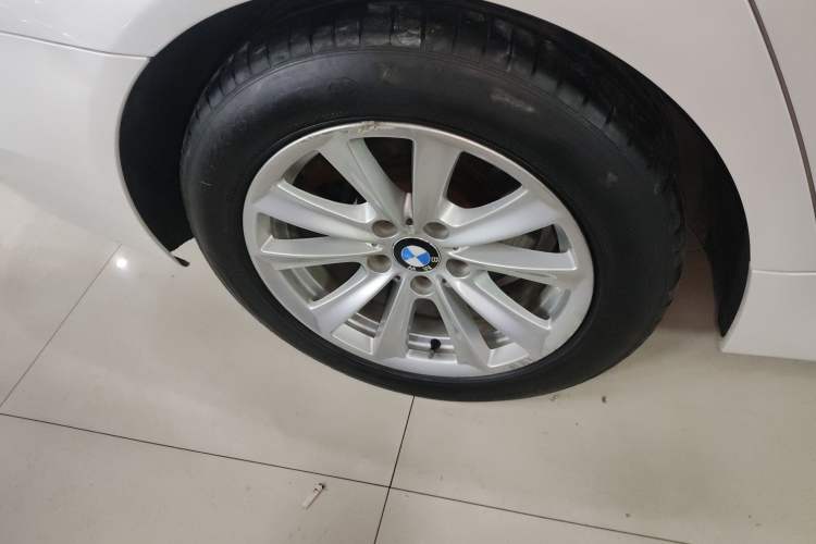 Used BMW 5 Series 2017 520Li Elegant Edition
