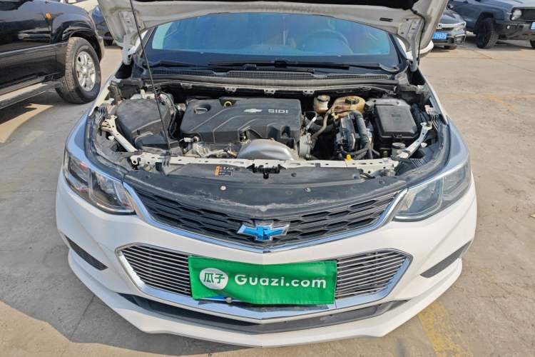 Used Chevrolet Cruze 2017 1.5L Automatic Pioneer Sunroof Edition
