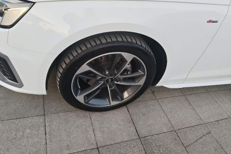 Used Audi A4L 2023 40 TFSI Fashion Dynamic Model
