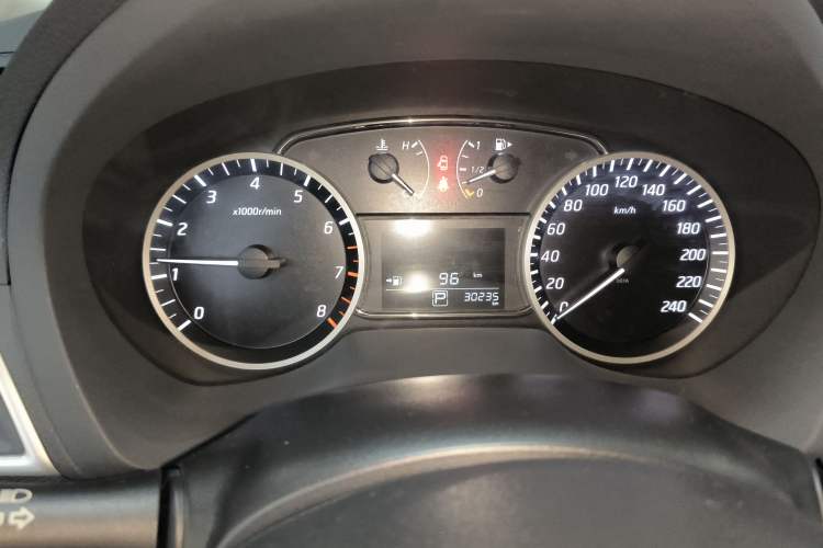 Used Nissan Sylphy 2019 1.6XV CVT Smart Connect Luxury Edition China VI Standard