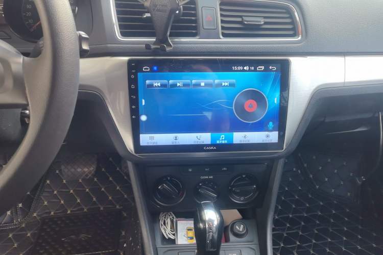 Used Volkswagen Gran Lavida 2015 1.6L Automatic Fashion Edition
