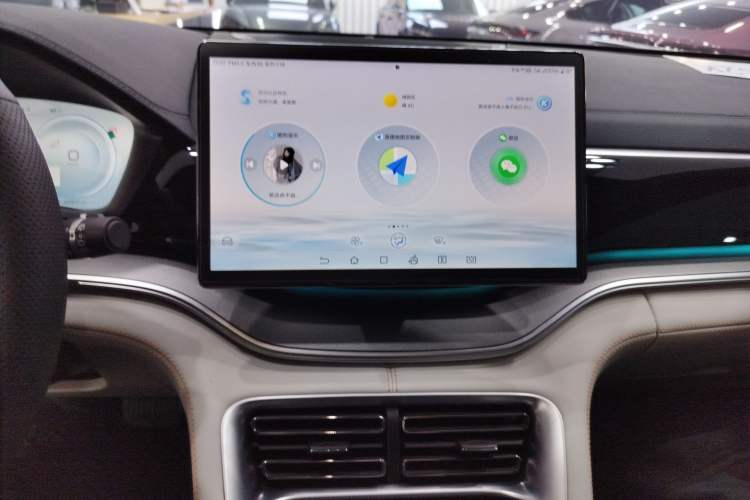 Used BYD Song PLUS New Energy 2024 HONOR Edition DM-i 110km Flagship PLUS
