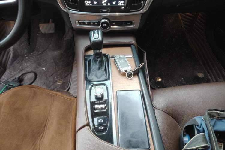 Used Volvo S90 2020 T5 Zhiyi Luxury Edition