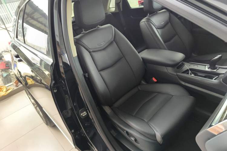 Used Cadillac XT5 2016 25T Luxury Model
