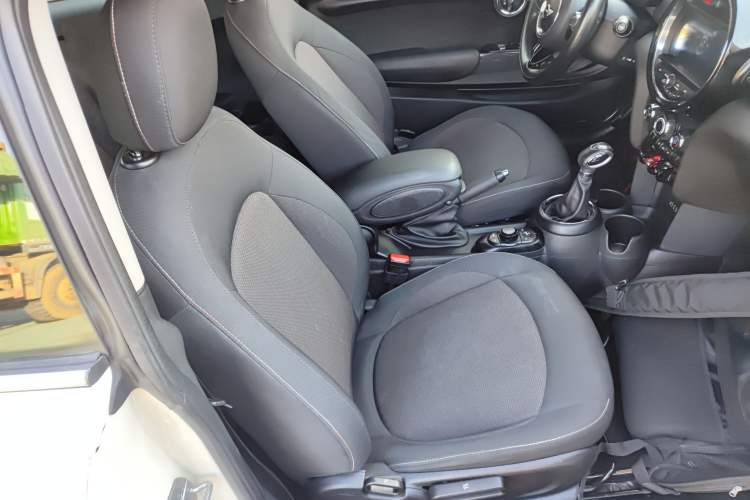 Used  MINI 2016 1.2T ONE Pioneer Edition
