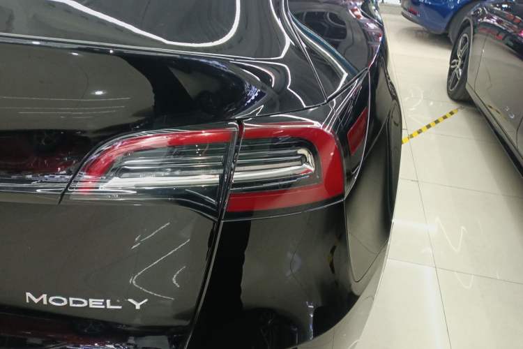 Used Tesla Model Y 2022 Rear-Wheel-Drive Version
