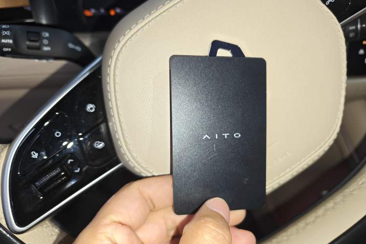 Used Hima AITO M7 2024 1.5T Rear-Drive Plus Version 5 Seats
