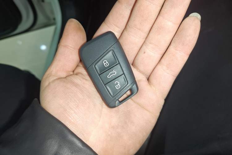 Used Volkswagen Variant 2018 380TSI Two-Wheel Drive Comfort Edition