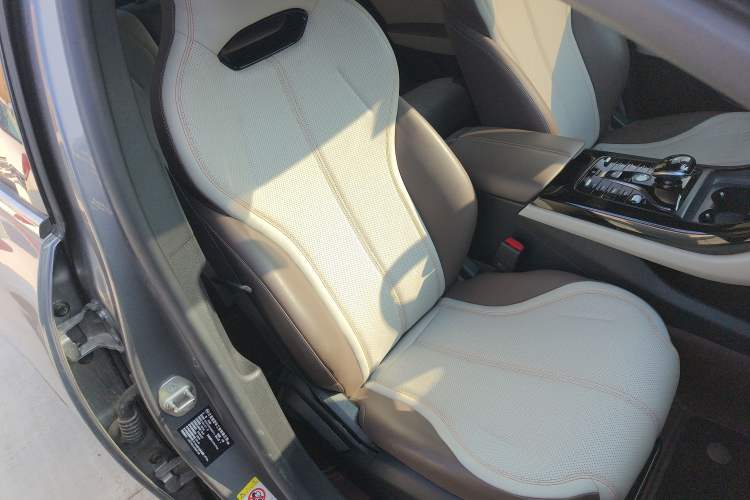 Used BYD Qin PLUS 2024 HONOR Edition DM-i 55KM Leading Model
