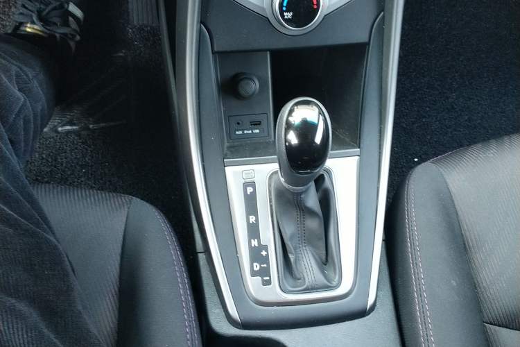 Used Hyundai Elantra 2015 1.6L Automatic Fashion Model