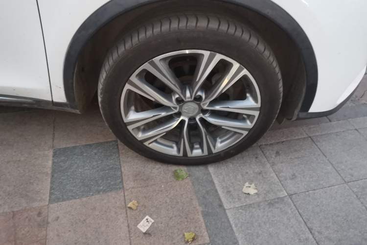 Used BYD Tang 2018 2.0T Automatic SmartConnect Prestige 7-Seater China V Standard
