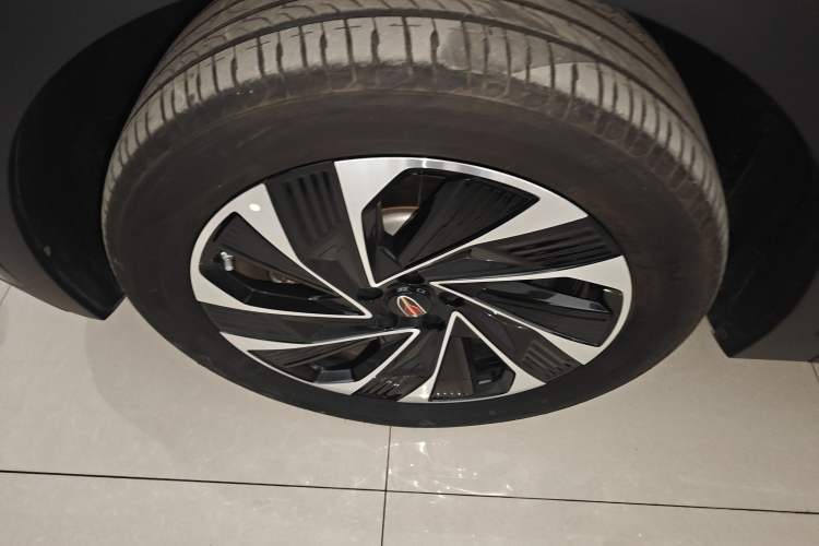 Used Hongqi HS7 PHEV 2024 2.0T PHEV Four-Wheel Drive Flagship Edition 6 Seats