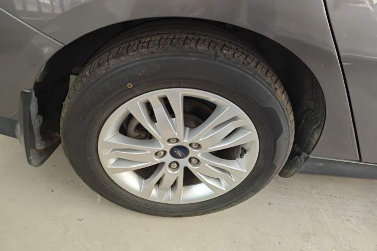 Used Ford Focus 2012 Sedan 1.6L Automatic Comfort Model
