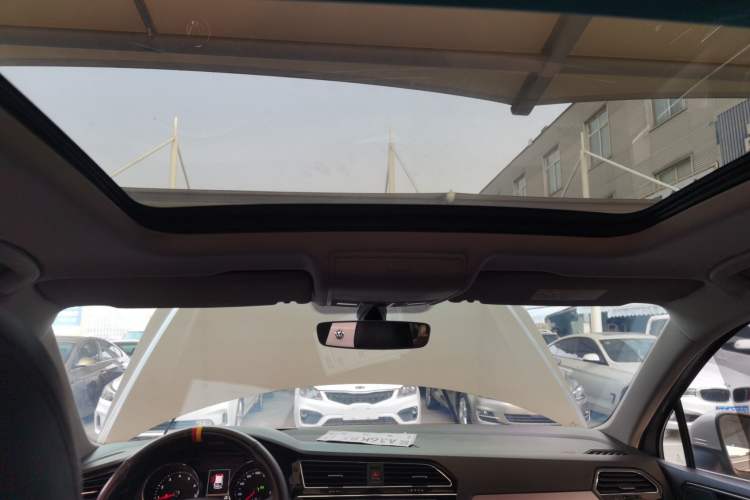 Used Volkswagen Tiguan L 2018 330TSI Automatic Two-Wheel Drive Luxury Edition
