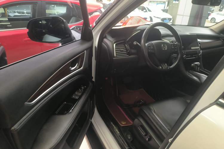 Used Honda Avancier 2017 240TURBO Two-Wheel Drive Luxury Edition
