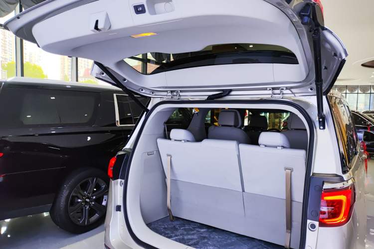 Used Buick GL8 2023 ES Lu Zun Comfort Model
