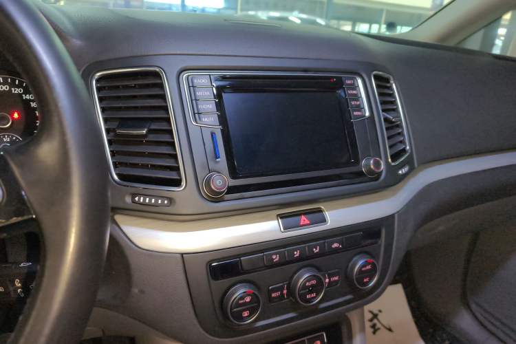 Used Volkswagen Sharan 2016 380TSI Comfort Edition 7-Seater
