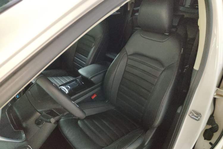 Used Ford Edge 2018 EcoBoost 245 Two-Wheel-Drive Titanium 7-Seater China V Standard
