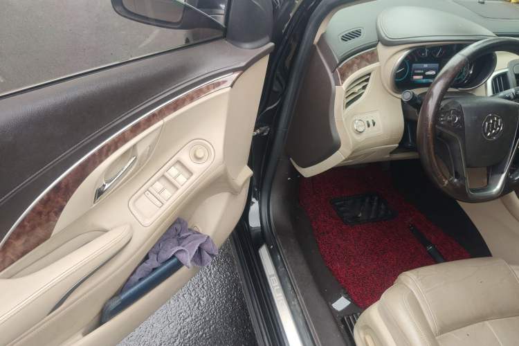 Used Buick LaCrosse 2013 2.4L SIDI Leading Comfort Version
