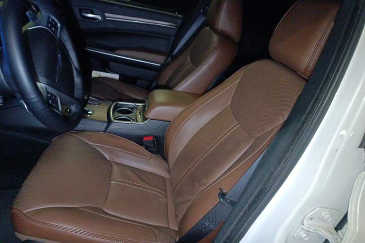 Used Chrysler 300C 2014 3.0L Excellence Edition
