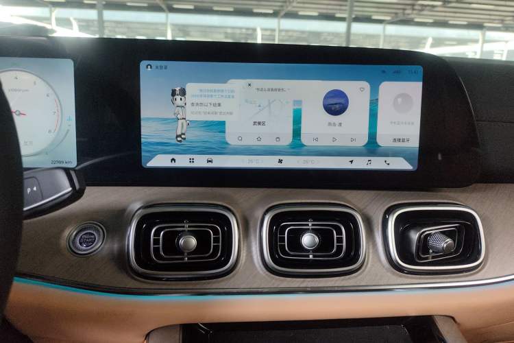 Used Chery Tiggo 9 2023 2.0T Dual-Clutch Two-Wheel Drive Luxury Edition 5 Seats