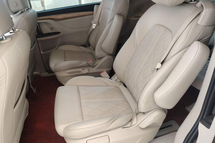 Used Buick GL8 2018 ES 28T Comfort Model China VI Standard
